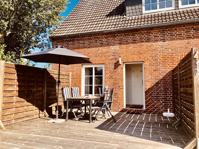 Ferienwohnung in Gro&szlig;enbrode - Am Kai 17 - Au&szlig;en - S&uuml;d-West-Terrasse
