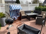 Ferienwohnung in Niendorf/Ostsee - Haus Edda FeWo Kr&auml;hennest - Garten mit M&ouml;beln, Bollerwagen und Grill