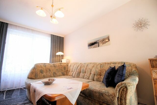 Ferienwohnung in Cismar - Haus am Kojenteich - Whg. 2 - Klosterdorf Cismar - gepflegte Wohnung auf idyllischem Seegrundstück - Bild 2