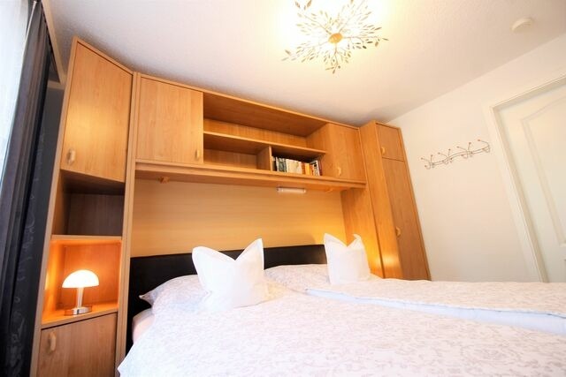 Ferienwohnung in Cismar - Haus am Kojenteich - Whg. 2 - Klosterdorf Cismar - gepflegte Wohnung auf idyllischem Seegrundstück - Bild 12