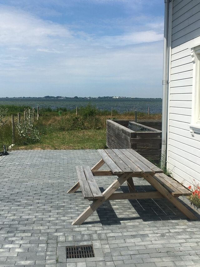 Ferienwohnung in Wiek - Fewo " Strandhaus Wiek " direkt am Wasser mit herrlichen Weitblick - Bild 4