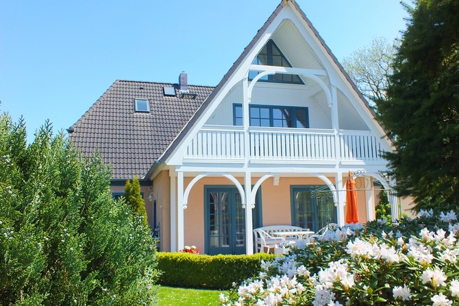 Ferienwohnung in Prerow - Klönhus Prerow - Klönhus von der Westseite