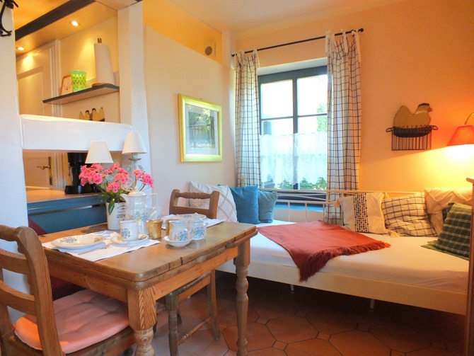 Ferienwohnung in Prerow - Klönhus Prerow - Essbereich mit Tagessofa