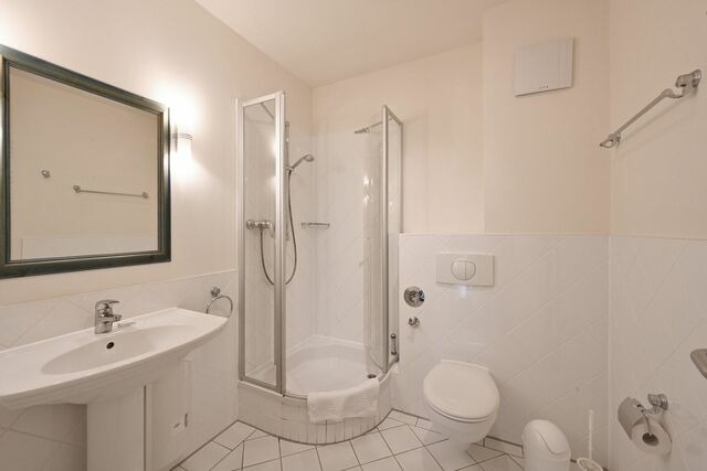 Ferienwohnung in Sellin - Ferienwohnung 10 in Sellin auf Rügen Villa Celia 6 Pers. WLAN und Sauna 200 m vom Strand entfernt - Bild 11