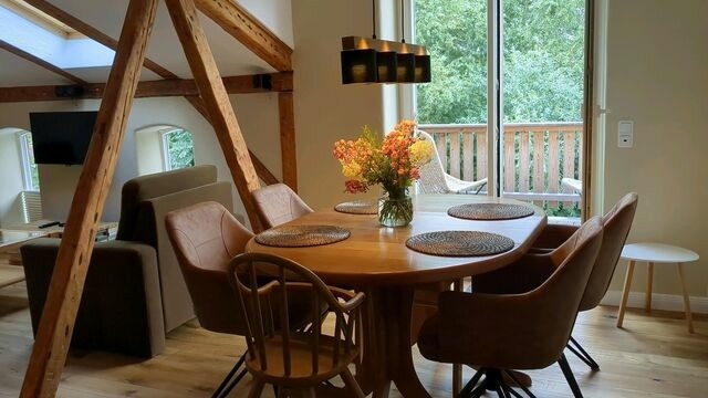 Ferienwohnung in Grube - Edler Altbau, 2,80m breites Doppelbett - Bild 6